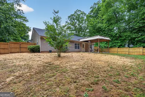 Exterior - 466 Raymond Dr, Winder, GA 30680 photo 2 of 6