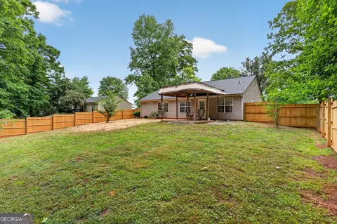 Exterior - 466 Raymond Dr, Winder, GA 30680 photo 4 of 6