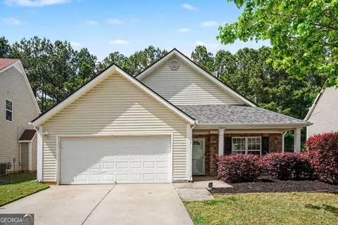 315 Shadowbrooke Cir, Loganville, GA 30052