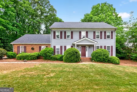 205 Dix Lee On Dr, Fayetteville, GA 30214