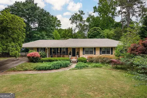 225 Greencrest Dr, Athens, GA 30605