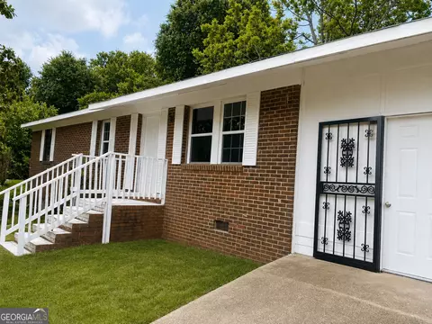 93 North St, Lumpkin, GA 31815