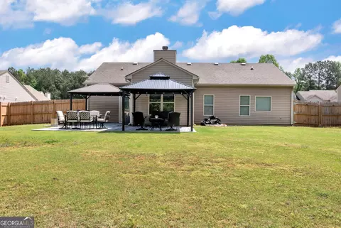 Exterior - 1424 Silvergate Way, Winder, GA 30680 photo 9 of 9
