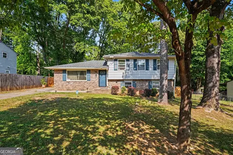 6260 Crestview Ln, Forest Park, GA 30297