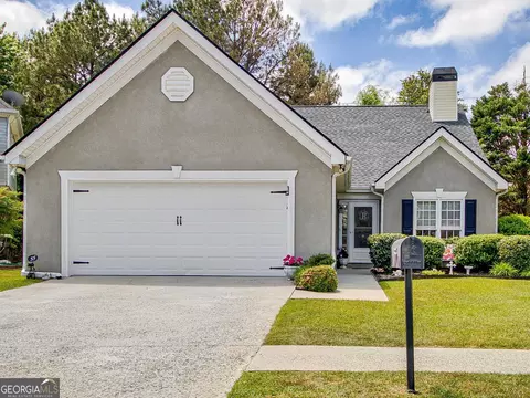 55 Woodgate Dr, Fayetteville, GA 30214