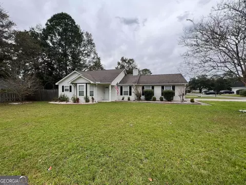 203 Mcqueen Cir, Saint Marys, GA 31558