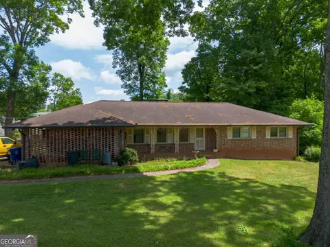 499 Dogwood Dr, Lawrenceville, GA 30046