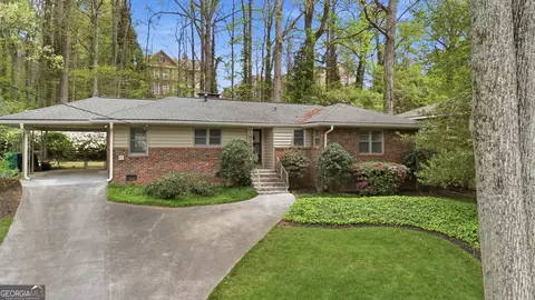 955 Vistavia Cir, Decatur, GA 30033