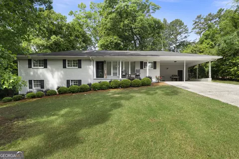212 Sherwood Dr, Calhoun, GA 30701