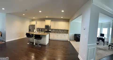 Entry Way - 5730 Rivermoore Dr, Braselton, GA 30517 photo 4 of 6