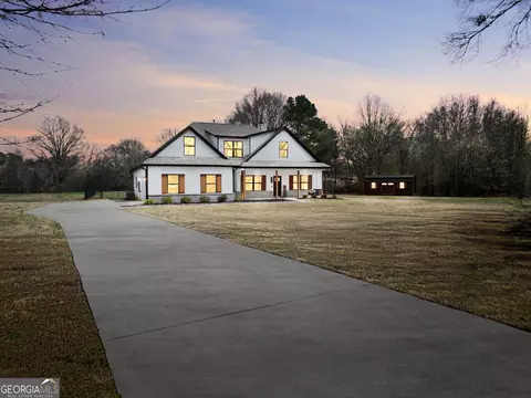 351 Savannah Dr, Mansfield, GA 30055