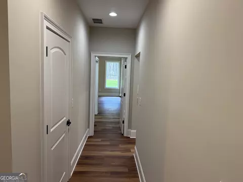 Entry Way - 35 Mattie Ct, Mansfield, GA 30055 photo 3 of 5