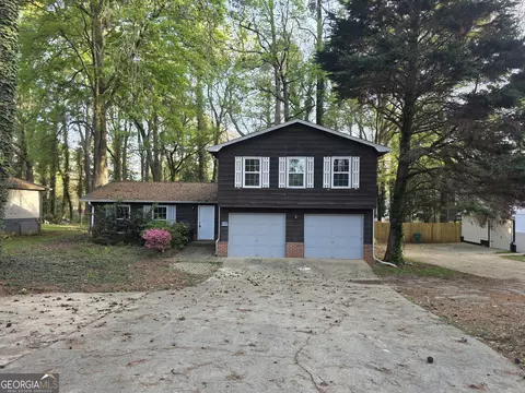 5382 Rockbridge Rd, Stone Mountain, GA 30088