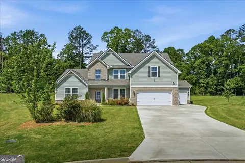 2 Whites Pond Rd, Moreland, GA 30259