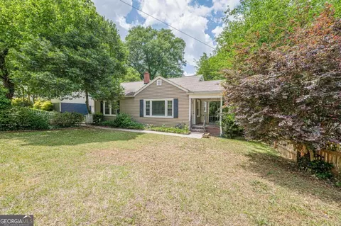 275 Amy Dr NE, Marietta, GA 30060