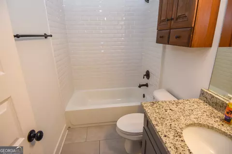 Bath - 158 Conner Ln, Williamson, GA 30292 photo 9 of 14