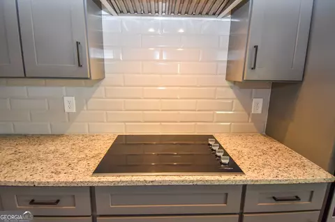 Kitchen - 158 Conner Ln, Williamson, GA 30292 photo 5 of 5