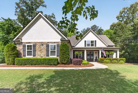 41 W Shore Trce, Newnan, GA 30263