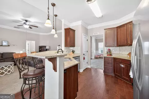 Kitchen - 1929 Windstone Pl, Winder, GA 30680 photo 3 of 5