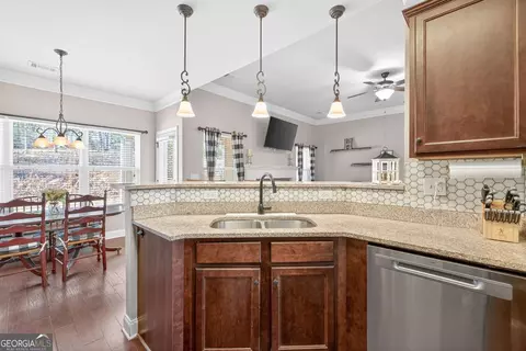 Kitchen - 1929 Windstone Pl, Winder, GA 30680 photo 4 of 5