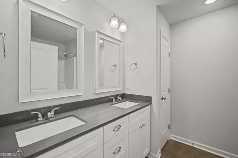 Bath - Undisclosed, Augusta, GA 30909 photo 4 of 5