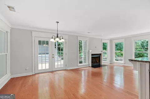 Living - 114 Wellington Dr, Lagrange, GA 30241 photo 3 of 7