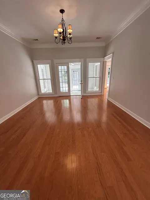 Living - 114 Wellington Dr, Lagrange, GA 30241 photo 1 of 7
