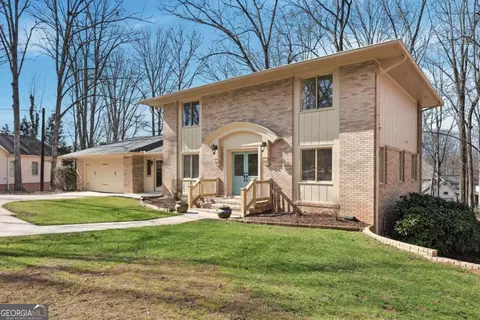 3504 Edgewood Cir, Gainesville, GA 30506
