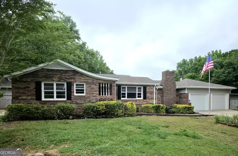 360 Pinkney St, Winder, GA 30680