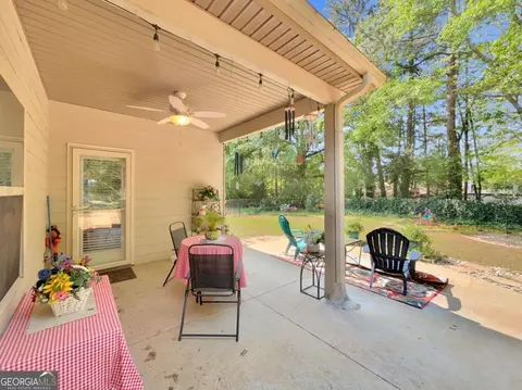 Exterior - 155 Carrington Dr, Commerce, GA 30529 photo 4 of 7