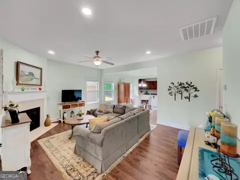 Living - 155 Carrington Dr, Commerce, GA 30529 photo 1 of 4