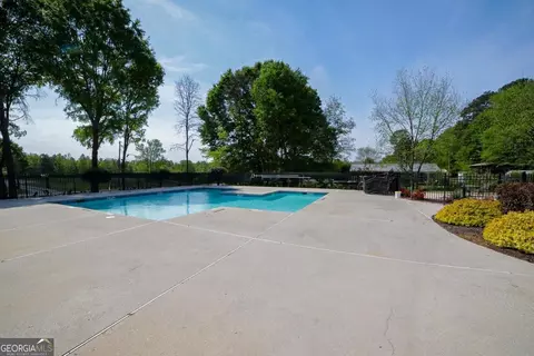 Exterior - 155 Carrington Dr, Commerce, GA 30529 photo 6 of 7
