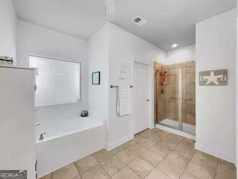 Bath - 155 Carrington Dr, Commerce, GA 30529 photo 2 of 4