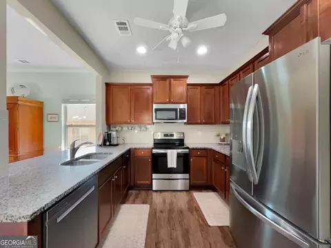 Kitchen - 155 Carrington Dr, Commerce, GA 30529 photo 3 of 3