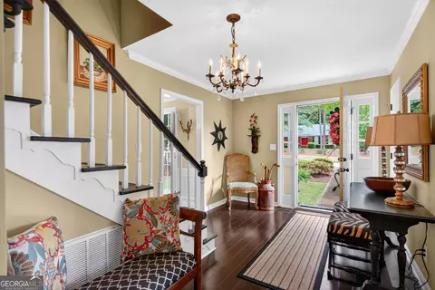 Entry Way - 501 Ashford Cir, Lagrange, GA 30240 photo 1 of 2