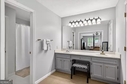 Bath - 501 Ashford Cir, Lagrange, GA 30240 photo 2 of 3