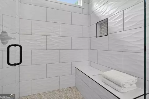 Bath - 3585 Patricks Path, Canton, GA 30115 photo 2 of 7