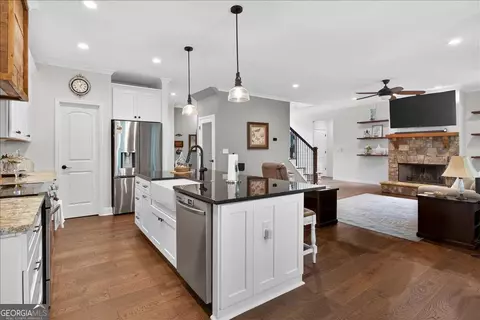Kitchen - 3585 Patricks Path, Canton, GA 30115 photo 5 of 5