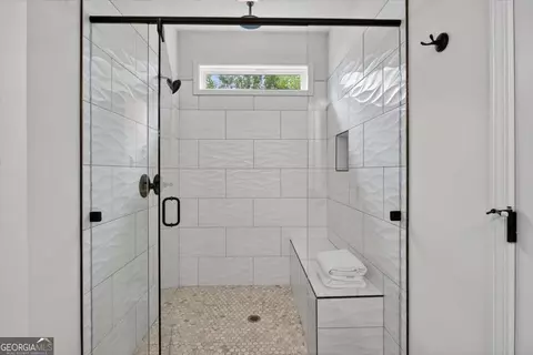 Bath - 3585 Patricks Path, Canton, GA 30115 photo 1 of 7