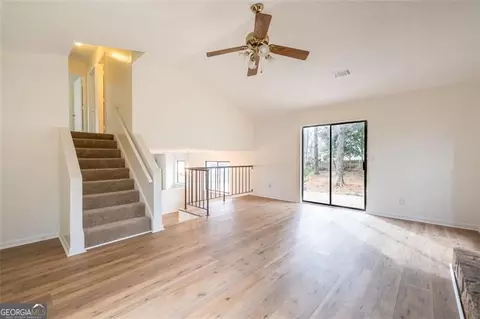 Living - 3927 Centennial Trl, Duluth, GA 30096 photo 2 of 4