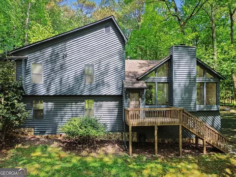 235 Emerald Cove Ln, Woodstock, GA 30189