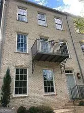 130 Clover Ct, Roswell, GA 30075