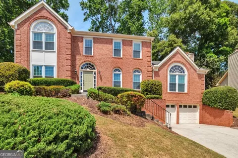 6880 Shadow Ridge Ln, Stone Mountain, GA 30087