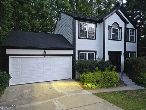 180 Preston Oaks Dr, Alpharetta, GA 30022