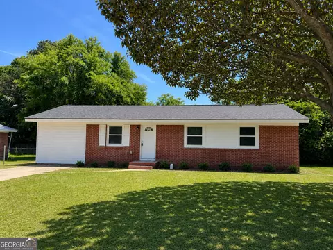 111 Susan Dr, Warner Robins, GA 31093