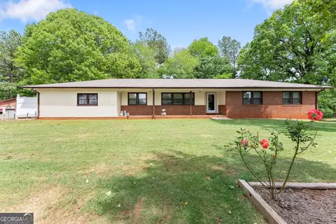 4508 Dicks Hill Pkwy, Mount Airy, GA 30563