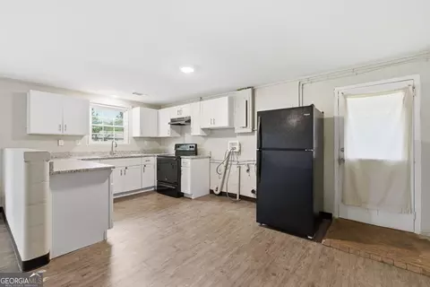 Kitchen - 197 Camp Creek Rd, Cornelia, GA 30531 photo 1 of 3