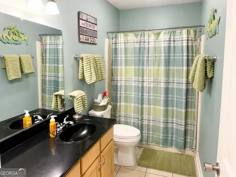 Bath - 105 Easy St, Dublin, GA 31021 photo 2 of 2