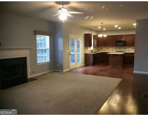 Living - 5020 Bishops Row, Austell, GA 30106 photo 3 of 4