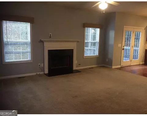 Living - 5020 Bishops Row, Austell, GA 30106 photo 2 of 4